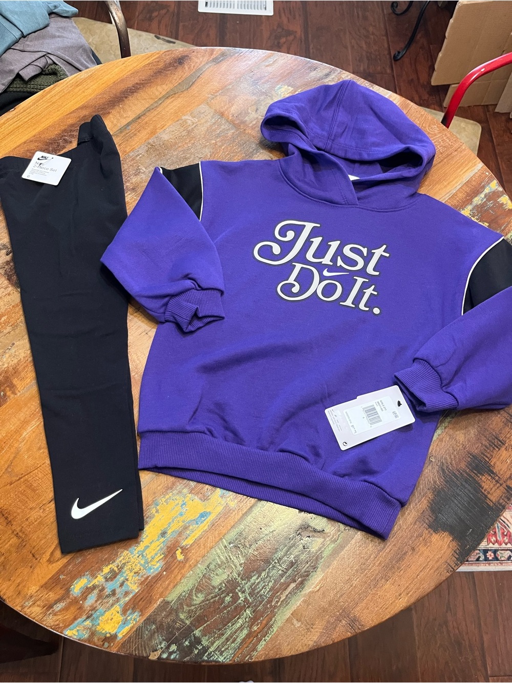 NWT Nike Girls 2 Piece Set